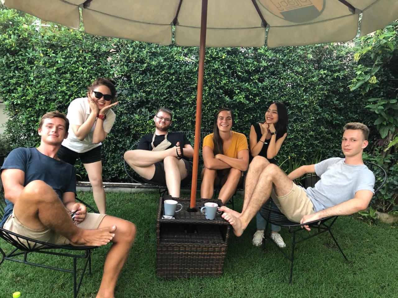 Hostel Lullaby Non-Smoking (Adults Only) Chiang Mai Bagian luar foto